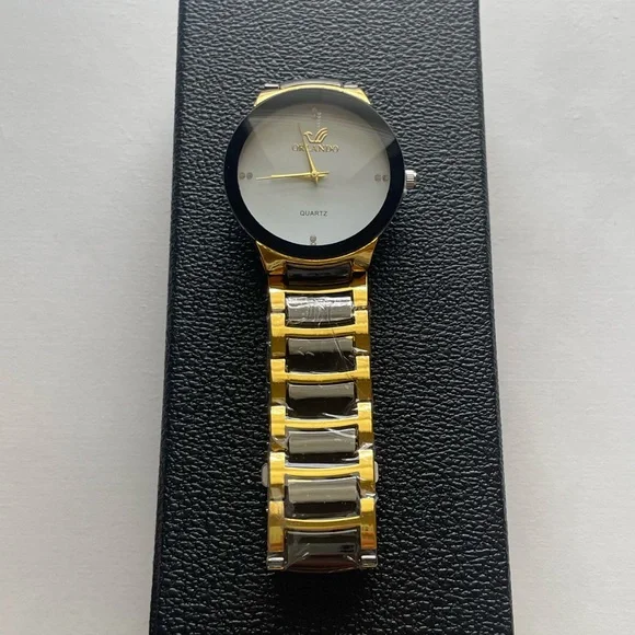 Men's Two Tone Black and Gold Quartz Watch New/Never Worn - Picture 1 of 4